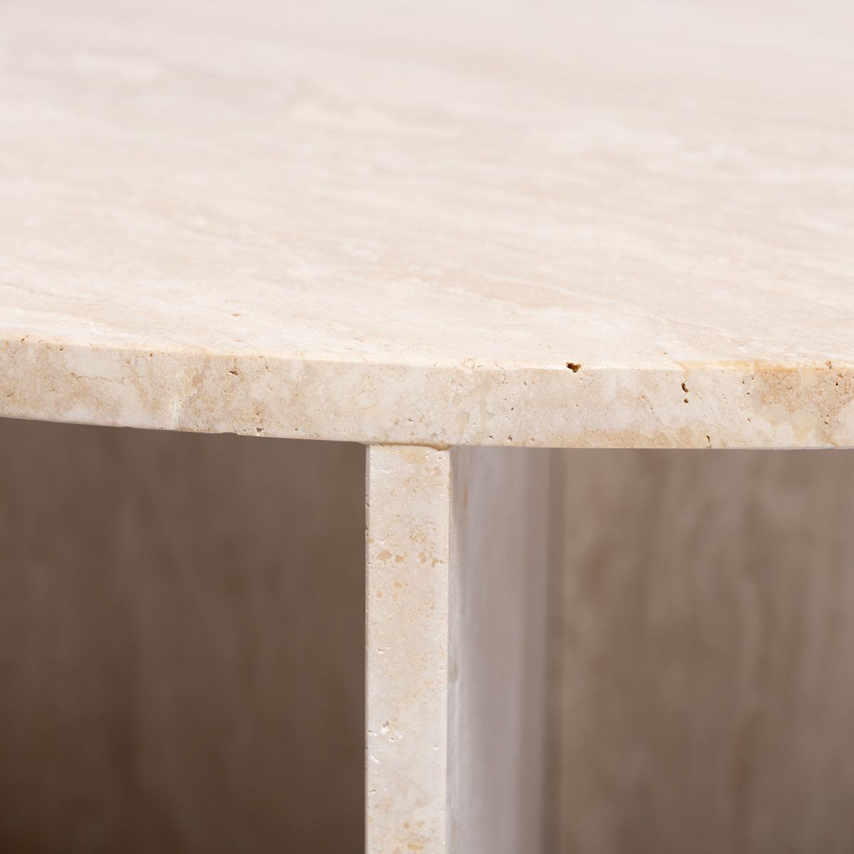Bottega Star rundt sofabord Travertine (beige ø90 h40)