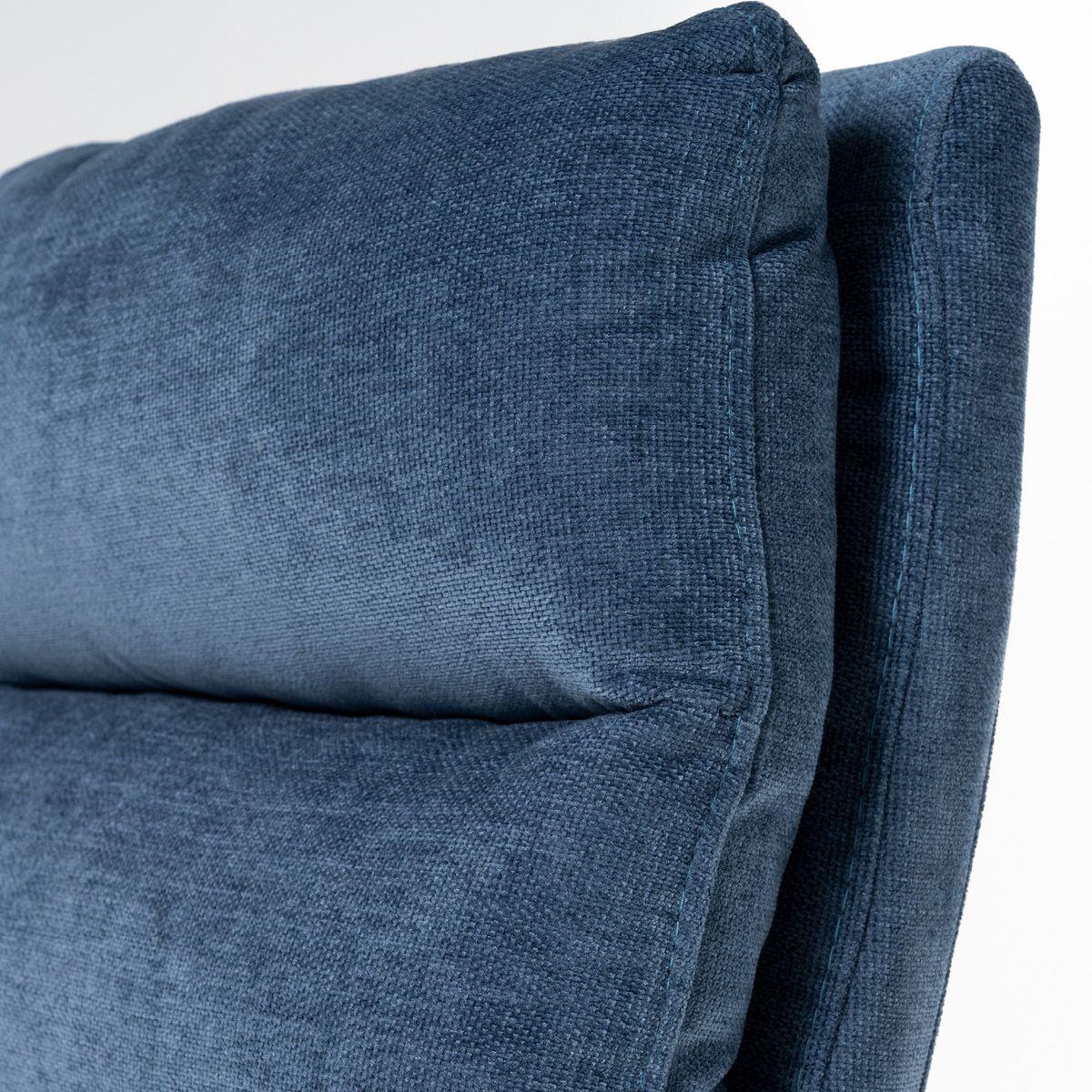 Maddox spisestol (Danny mellom blå)