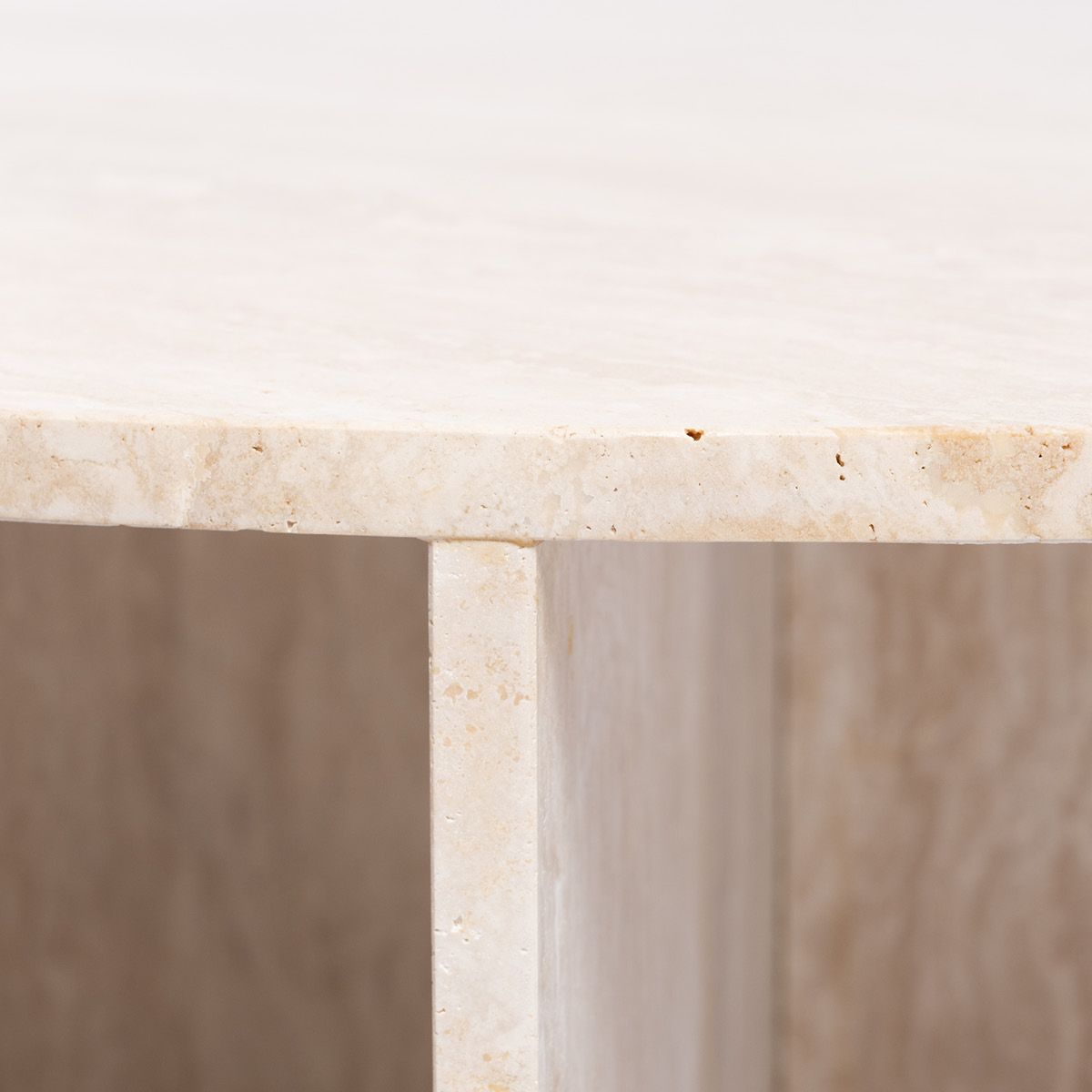 Bottega Star rundt sofabord Travertine (beige ø90 h40)